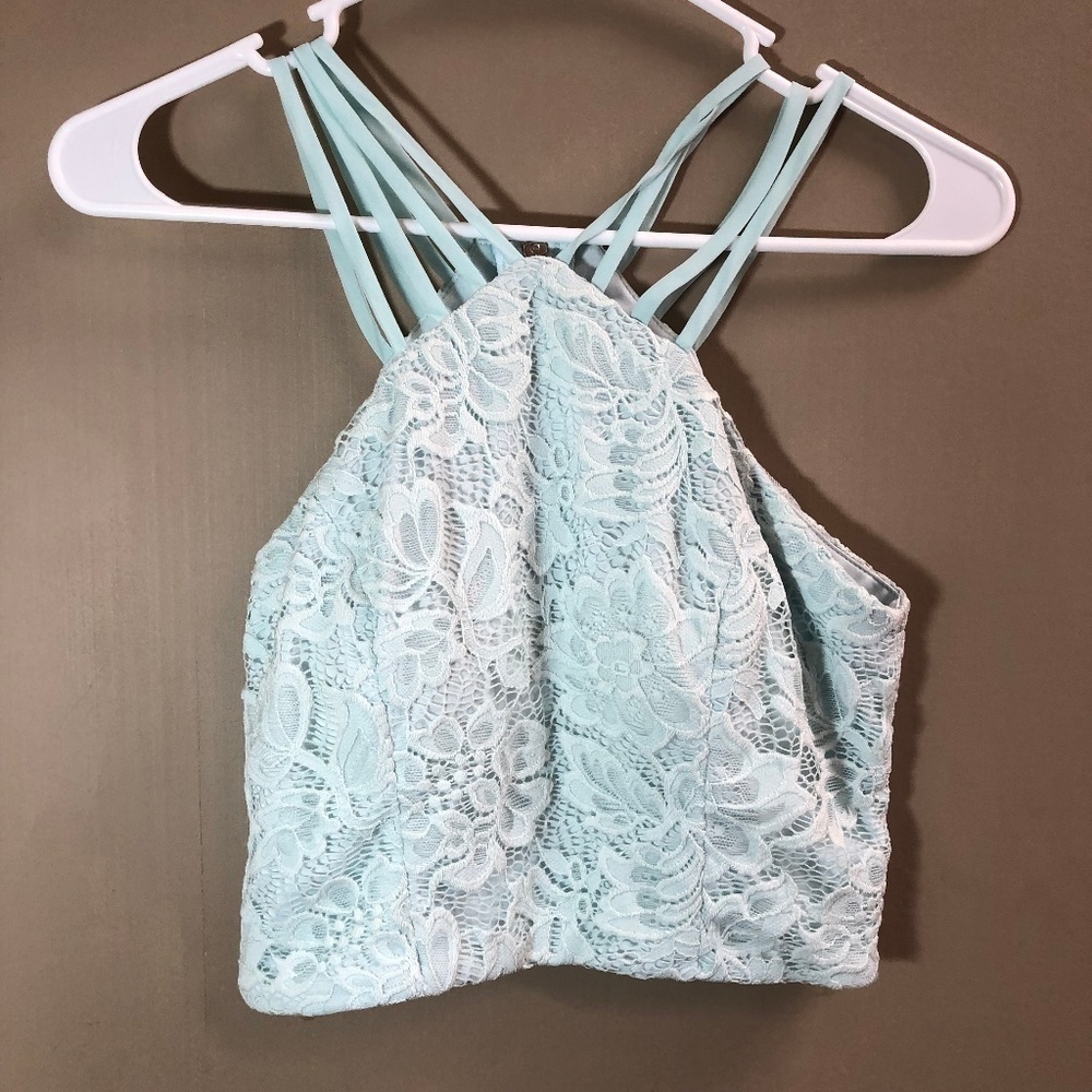 Speechless Cropped Top - Picture 1 of 4